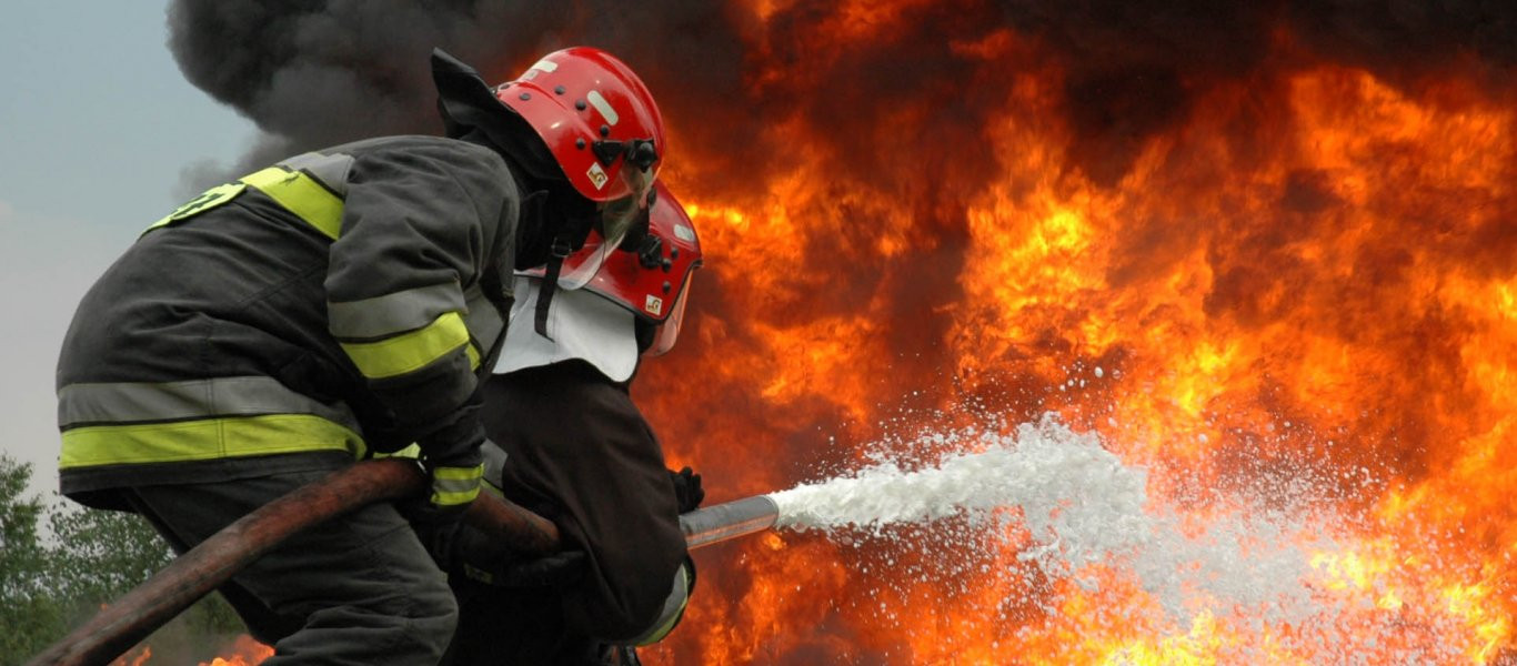 Σε εξέλιξη η φωτιά στην Αργολίδα- Υπό μερικό έλεγχο αυτή στην Αρκαδία